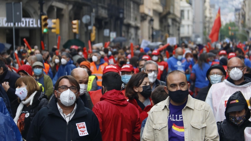 Els secretaris generals de CCOO i UGT al capdavant de la concentració a Via Laietana amb motiu del Primer de Maig.