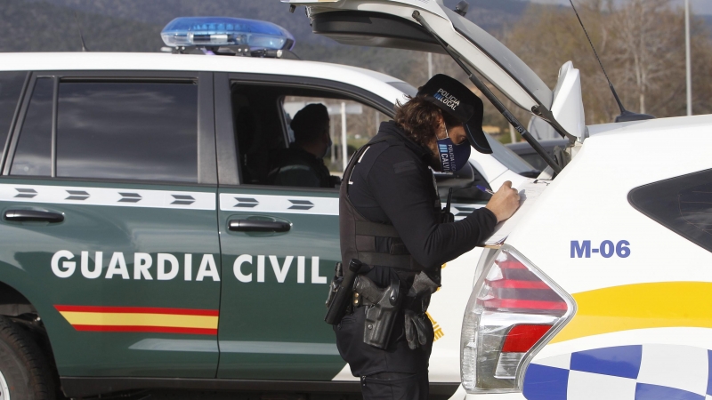 06/03/2021. Imagen de archivo de agentes de la Guardia Civil. - EUROPA PRESS