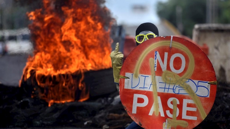 Protestas en Cali contra las políticas económicas de Duque y la violencia policial.