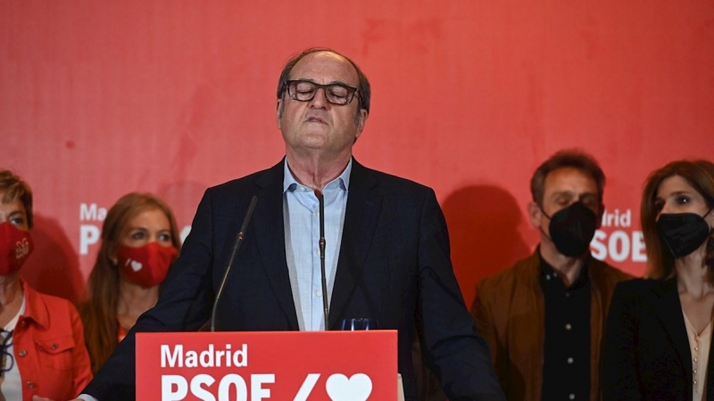 El candidato del PSOE a la presidencia de la Comunidad de Madrid, Ángel Gabilondo, comparece ante los medios para valoras los resultados electorales. EFE/Fernando Villar