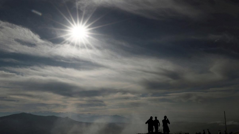 Tiempo nubes sol