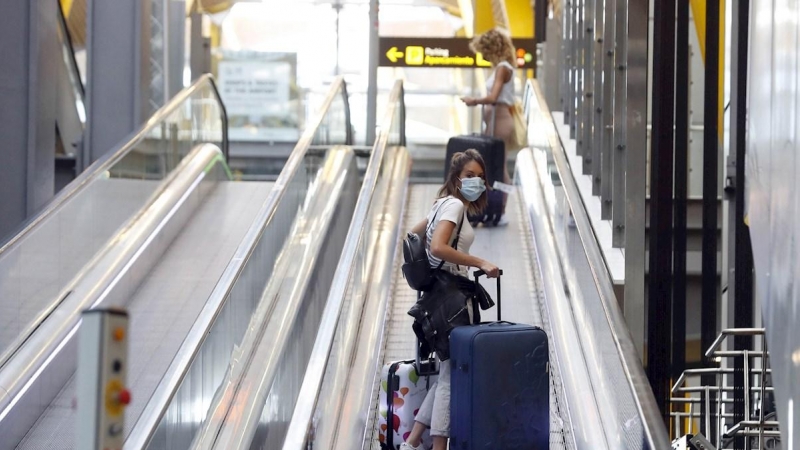 Zona de llegadas del Aeropuerto de Madrid-Barajas Adolfo Suárez, en una imagen de archivo del 30 de abril de 2021.