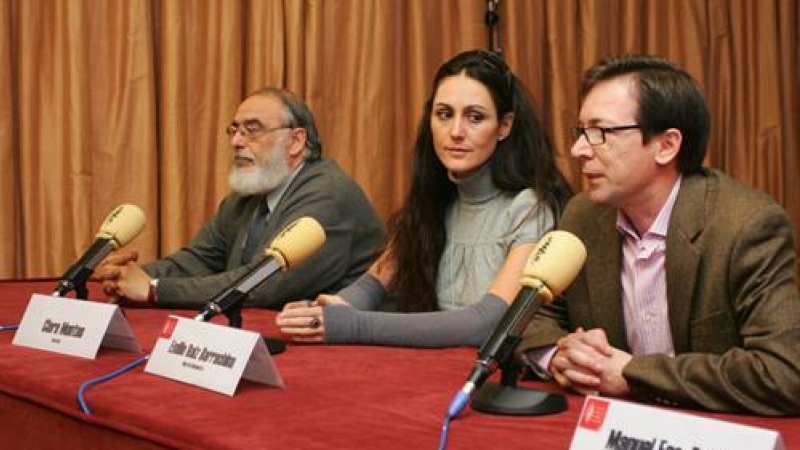 Emilio Ruiz Barrachina (a la derecha), en la presentación de su documental sobre la copla, en 2008