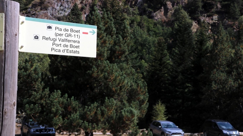 L'aparcament de la Molinassa, a la Vall Ferrera, punt d'inici de la Pica d'Estats.