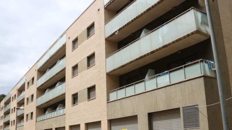 L'edifici de pisos de Servihabitat de l'avinguda Perpinyà de Figueres, en una imatge del 27 d'abril del 2021