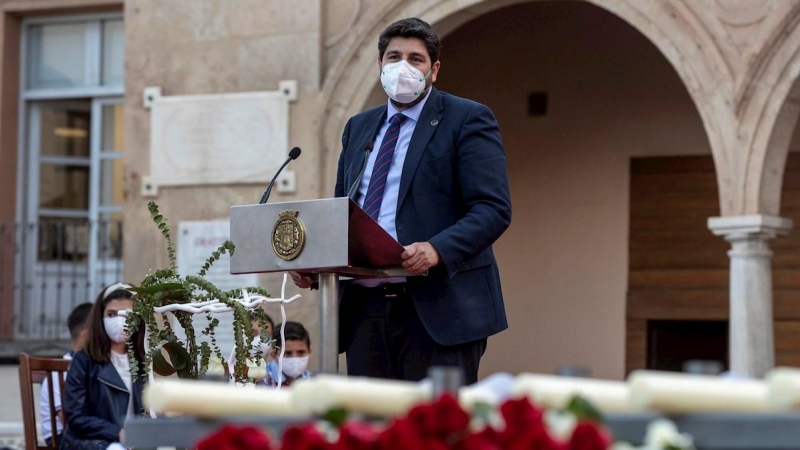 El presidente de Murcia, Fernando López Miras, durante el acto institucional conmemorativo del décimo aniversario de los terremotos de Lorca el pasado 11 de mayo de 2021.