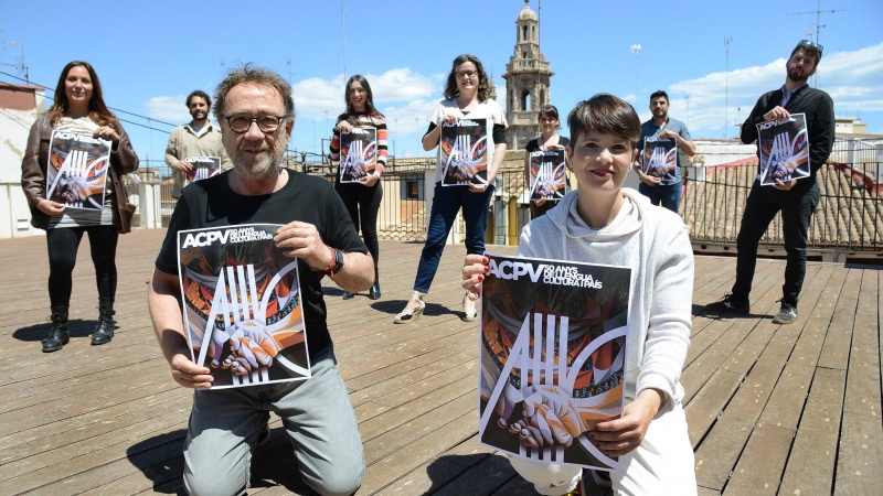 Participants en el mural musical dels 50 anys d'ACPV.