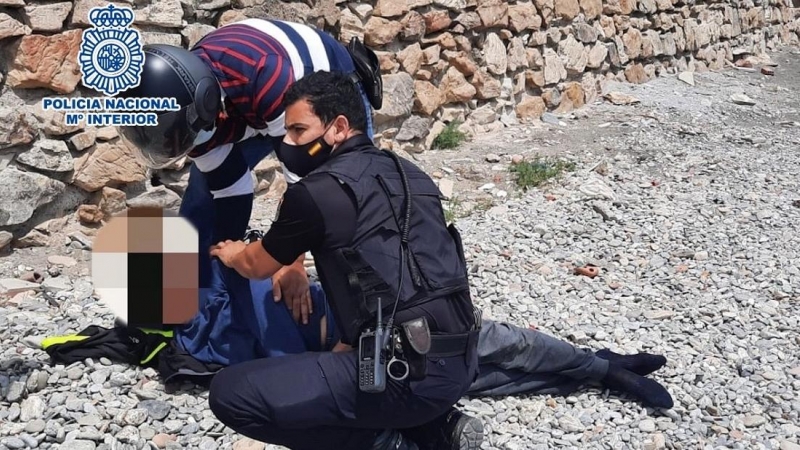 Fotografía del joven marroquí que habría intentado suicidarse en la playa del Tarajal, en Ceuta.