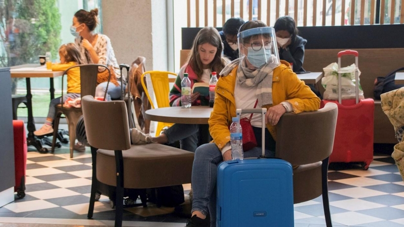 Pasajeros en el aeropuerto de Palma de Mallorca.