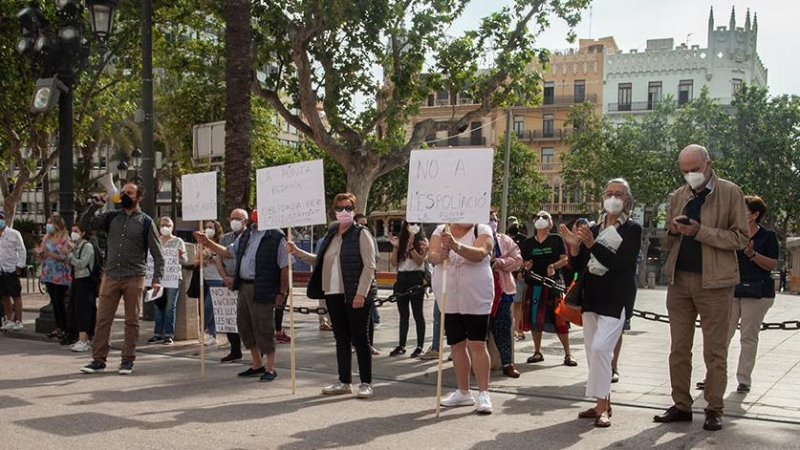 Concentración ante el Ajuntament de València.