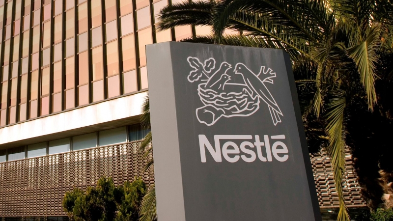 Fachada del Edificio I de la Central de Nestlé España en Esplugues de Llobregat