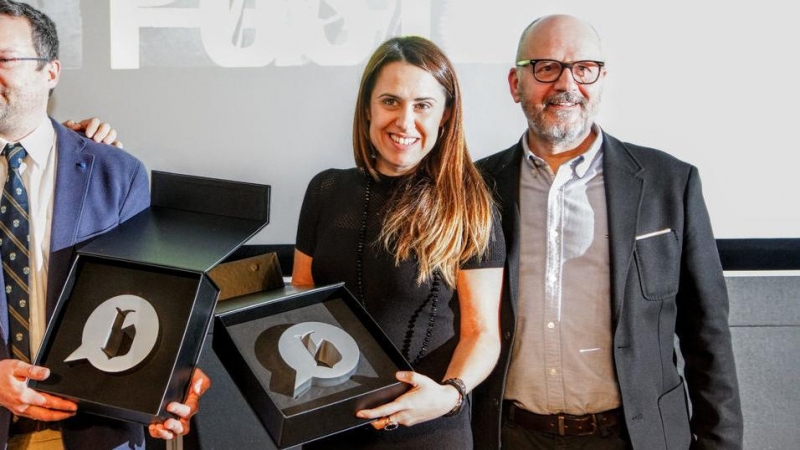 Patrícia Plaja i Marc Homedes reben els guardons Blanquerna a millor comunicador de l'any el 6 de març del 2018.