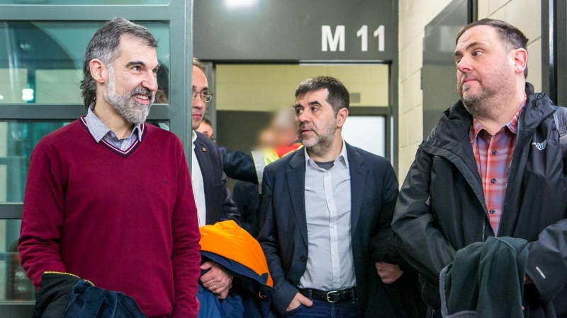 Jordi Cuixart, Josep Rull, Jordi Sànchez i Oriol Junqueras durant el seu trasllat a Madrid pel judici de l'1-O l'1 de febrer de 2019