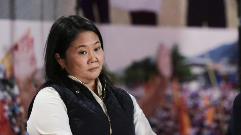 La candidata presidencial de Perú Keiko Fujimori reacciona a los resultados.