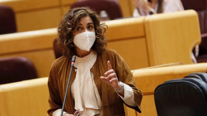La ministra de Hacienda y portavoz del Gobierno, María Jesús Montero, interviene durante la sesión de control al Gobierno celebrada en el Senado, el martes 8 de junio de 2021 en Madrid.