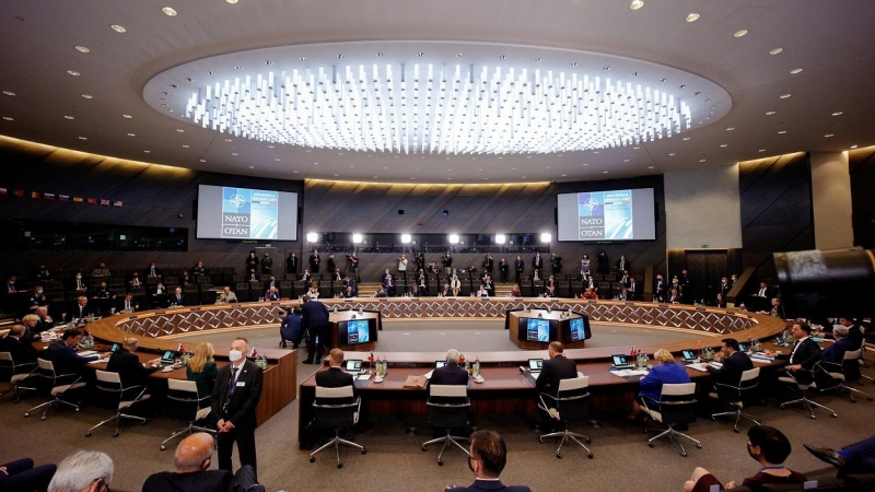 Vista de la sala donde los líderes de los países de la OTAN han celebrado su reunión, en la sede de la Alianza Atlántica, en Bruselas. REUTERS/Olivier Matthys/Pool