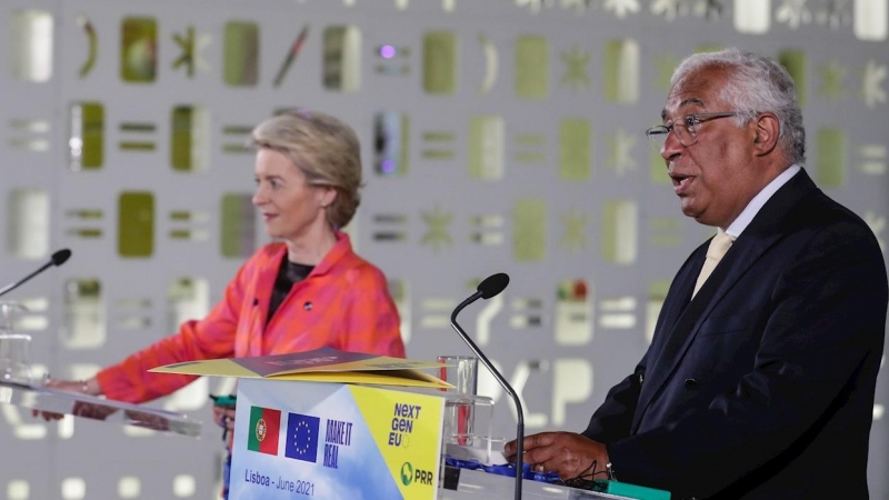 La presidenta de la Comisión Europea, Ursula Von der Leyen, junto al primer ministro portugués, António Costa, este miércoles 16 de junio.