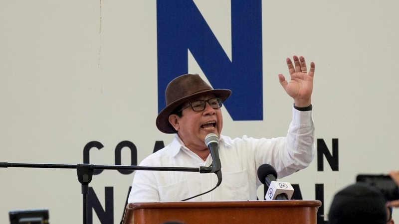 El empresario y periodista Miguel Mora habla durante su presentación como precandidato a la presidencia de Nicaragua, el 2 de mayo de 2021, en Managua.