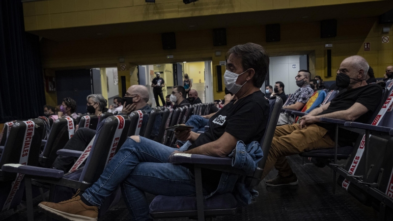 Asistentes a la presentación de Rock contra el fascismo, en el Auditorio Marcelino Camacho de Madrid.