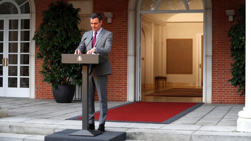 El presidente del Gobierno, Pedro Sánchez, durante su declaración institucional de este martes.