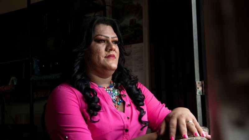 JLou Córdova ha vivido como mujer trans la discriminación, la violencia y hasta un intento de asesinato.