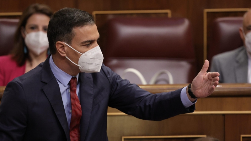 El presidente del Gobierno, Pedro Sánchez, interviene en una sesión de control al Gobierno en el Congreso de los Diputados, a 23 de junio de 2021, en Madrid, (España).