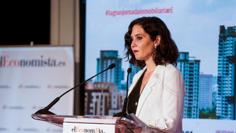 La presidenta de la Comunidad de Madrid, Isabel Díaz Ayuso, durante la jornada inmobiliaria 'El sector como motor económico de España'.