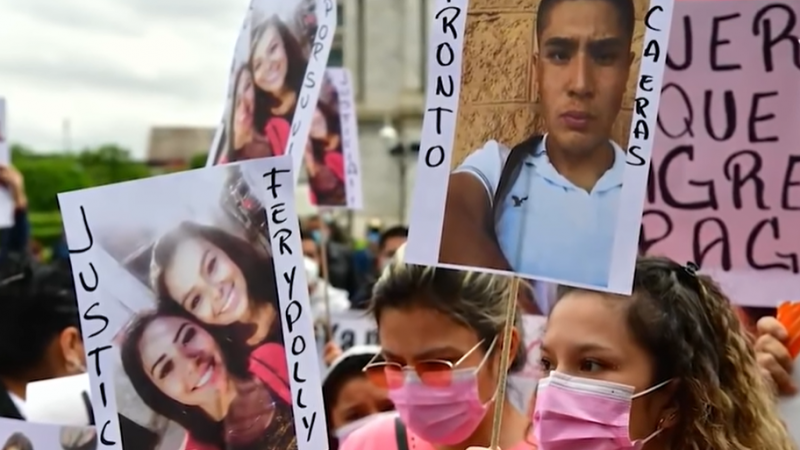 Manifestación en México por el feminicidio de Polly Olivares.