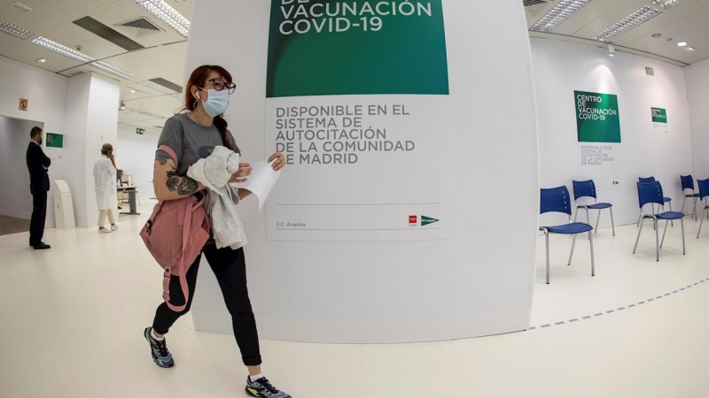 Centro de vacunación de El Corte Inglés, en la calle de Arapiles, en Madrid.