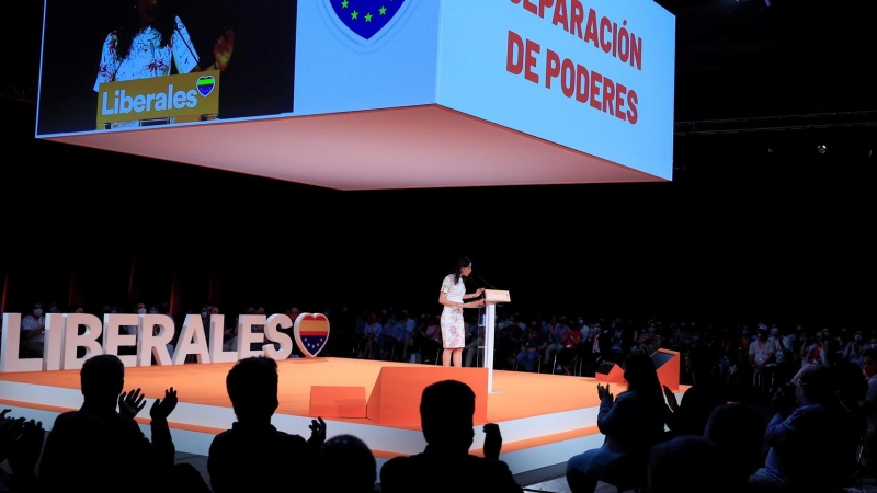 La presidenta de Ciudadanos, Inés Arrimadas, durante su intervención este domingo en Madrid en la clausura de la primera Convención política de su formación, que ha dejado claro que no se fusionará con el PP y que busca afianzarse en un espacio independie