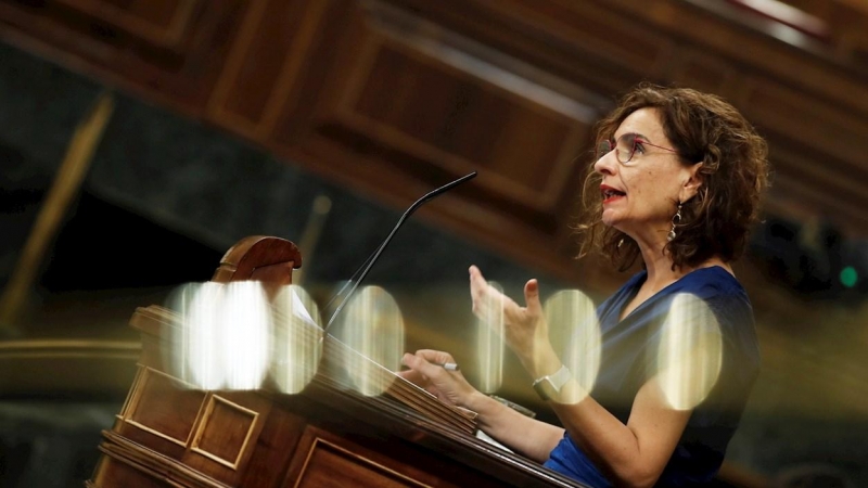 La ministra de Hacienda, María Jesús Montero, durante su intervención en el pleno que este miércoles.