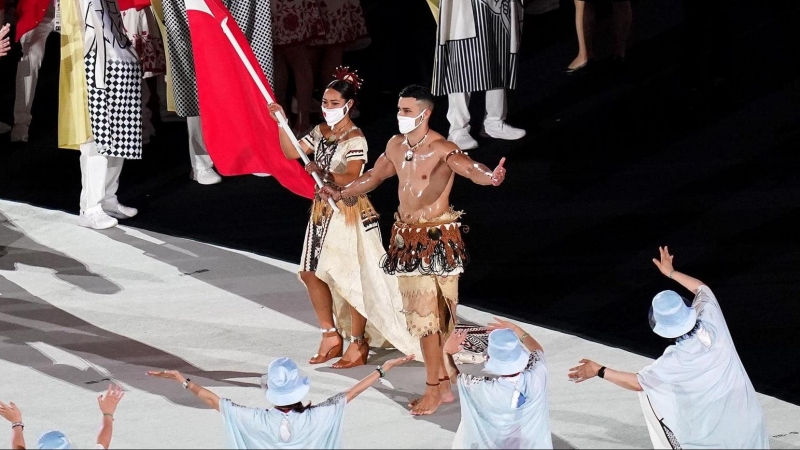 Uno de los abanderados más esperados es el del microestado de Tonga; nunca decepciona