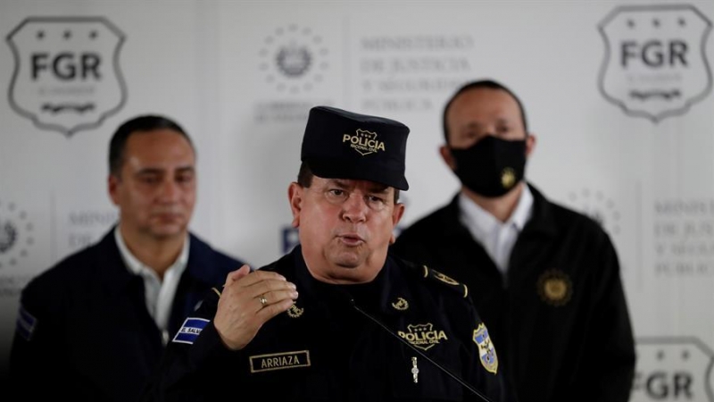 Ordenan captura de expresidente salvadoreño Cerén por cargos de corrupción