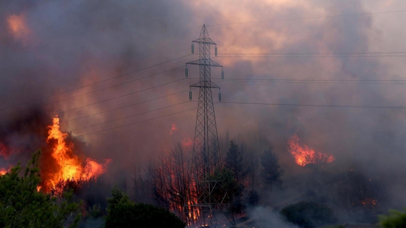 Incendio en Varybobi, Grecia.
