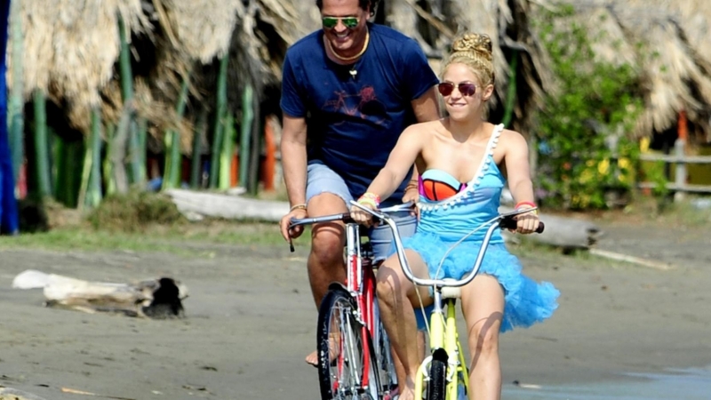 Canciones del verano / La dichosa bicicleta de Shakira y Carlos Vives