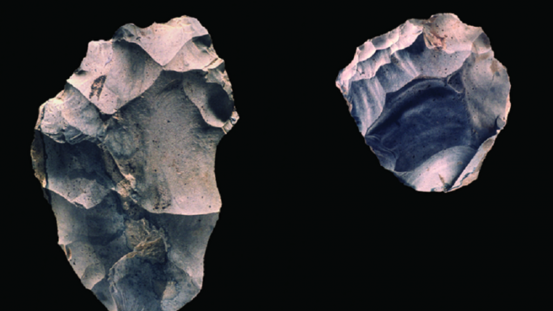 Dos ejemplos de herramientas de piedra esculpidas según la técnica de Levallois.