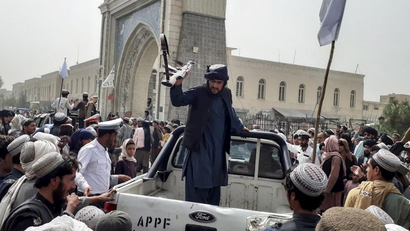 Vista de una patrulla de los talibanes, este domingo en la ciudad de Kandahar.