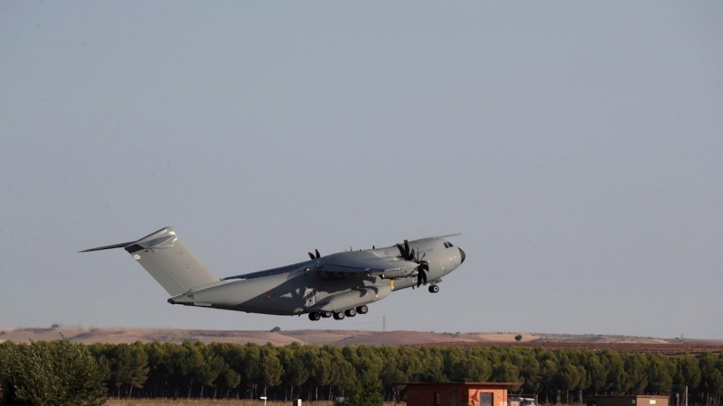 Uno de los tres aviones de repatriación enviados por España a Afganistán está ya en Kabul para evacuar desde el aeropuerto de la ciudad a un primer grupo de españoles y de colaboradores afganos.