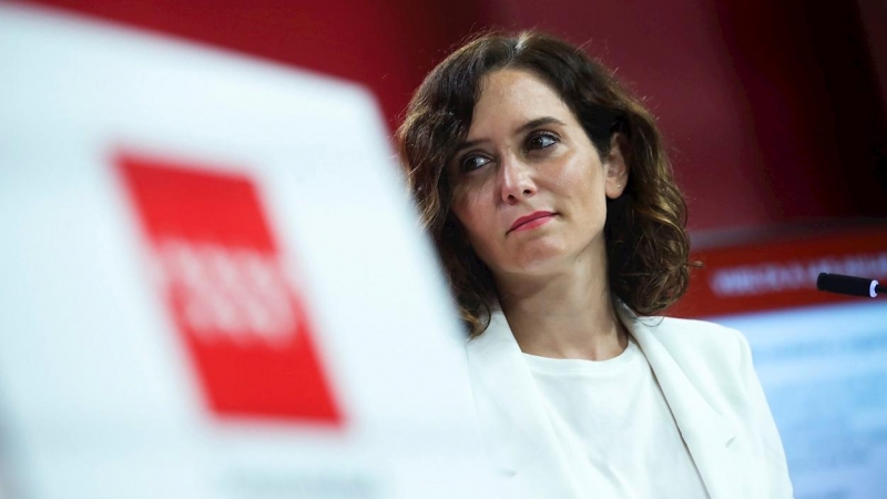 La presidenta de la Comunidad de Madrid, Isabel Díaz Ayuso, durante la rueda de prensa ofrecida al término de la reunión del Consejo de Gobierno  en la Real Casa de Correos. EFE/David Fernández