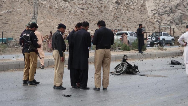 Al menos tres muertos y 20 heridos en atentado suicida talibán en Pakistán.