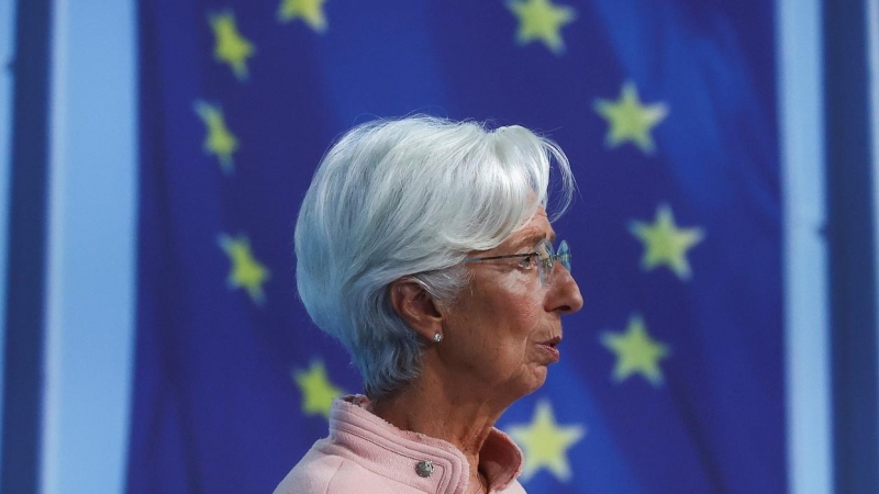 La presidenta del BCE, Christine Lagarde, durante la comparecencia tras la reunión mensual del Consejo de Gobierno de la entidad monetaria de la Eurozona, en su sede en Fráncfort. — Kai Pfaffenbach / REUTERS