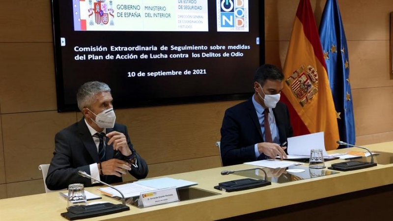 Pedro Sánchez y Fernando Grande-Marlaska presiden la Comisión de Seguimiento del Plan de Lucha contra los Delitos de Odio.