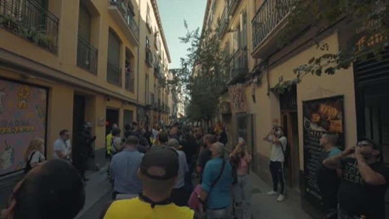 Grupos de neonazis se manifiestan en Chueca al grito de 'fuera maricas de nuestros barrios'