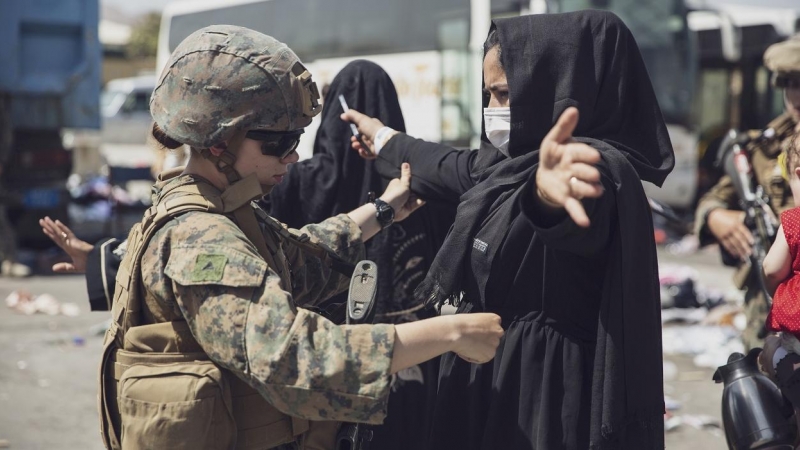 Evacuación en el aeropuerto de Kabul