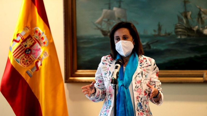 La ministra de Defensa, Margarita Robles atiende a la prensa este 22 de septiembre de 2021 en Madrid.