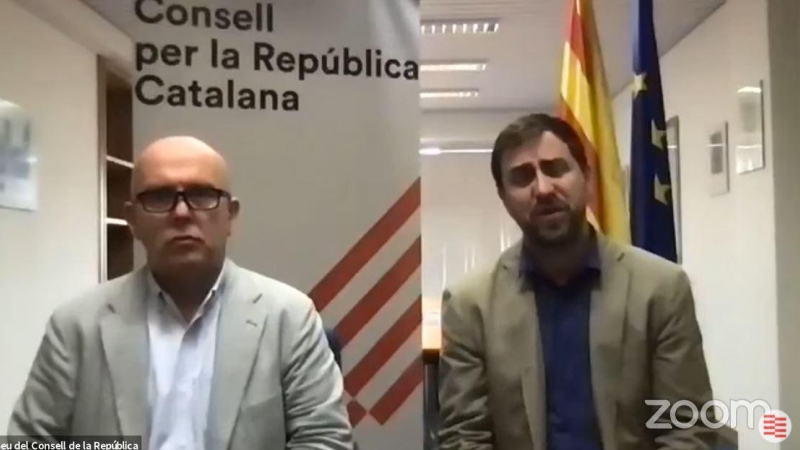 El exconseller Toni Comín y el abogado de Puigdemont, Gonzalo Boye, realizan una comparecencia este viernes 24 de septiembre de 2021.