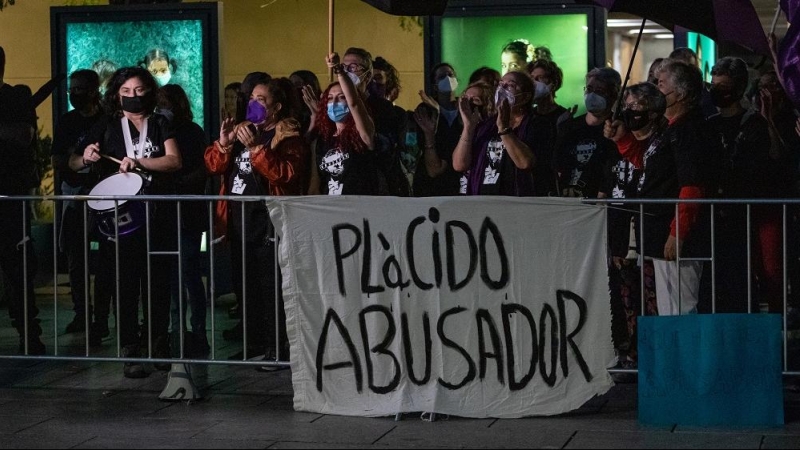 Imagen de la protesta contra el concierto de Plácido Domingo en Mérida.