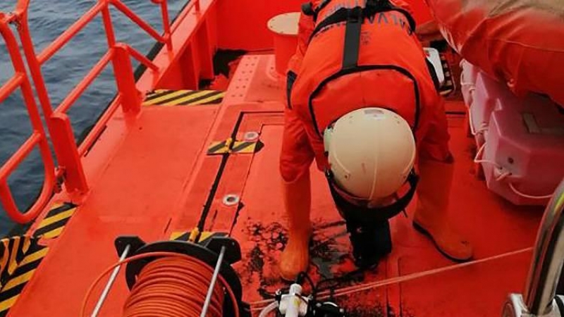 Científicos del grupo de Química Marina de la ULPGC están tomando medidas de CO2 desde buques de salvamento marítimo.