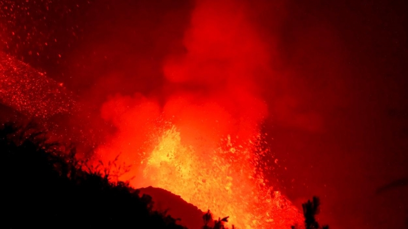 Perspectiva del volcán desde el municipio de El Paso, en La Palma, a 30 de septiembre de 2021.