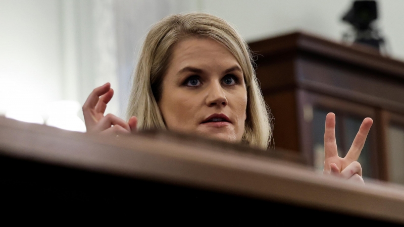 La denunciante de Facebook Frances Haugen testifica durante la audiencia del Senado sobre Comercio, Ciencia y Transporte en el Capitolio de Washington.